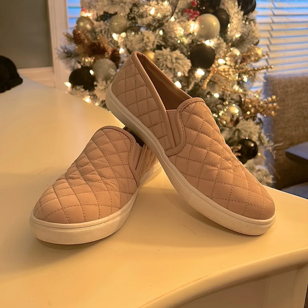 Steve Madden Size 10 women’s. Shade Pink. - Picture 1 of 5
